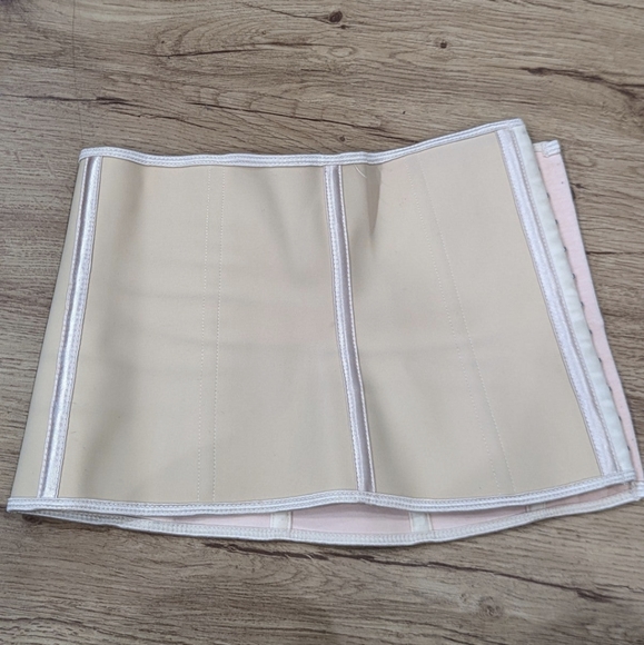 Nude/Pink Waist Trainer - Picture 3 of 3